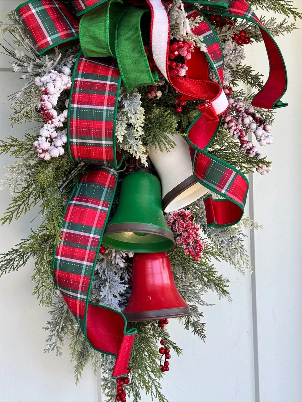 Large Teardrop Christmas Bell Wreath